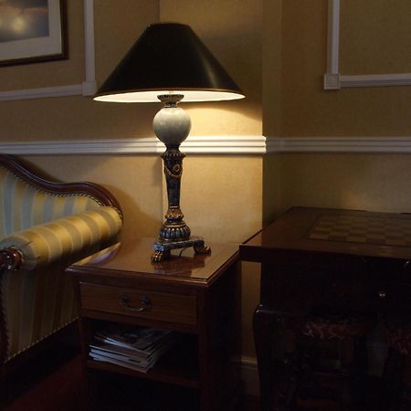 Ely House Hotel Wolverhampton Eksteriør billede