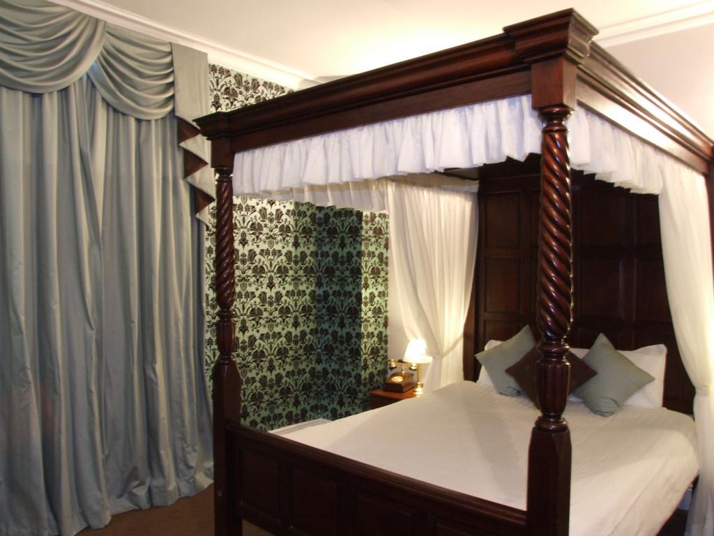 Ely House Hotel Wolverhampton Eksteriør billede